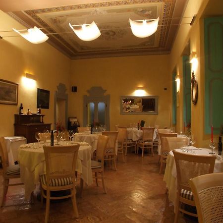 Locanda Chi Ghinn แวร์บาเนีย ภายนอก รูปภาพ