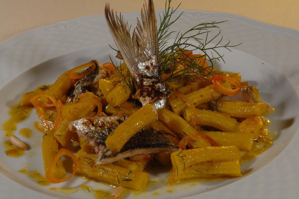 Locanda Chi Ghinn แวร์บาเนีย ภายนอก รูปภาพ